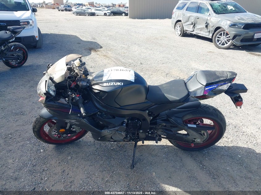 2026 Suzuki Gsx-R600 VIN: JS1GN7FA5T7100447 Lot: 43704657