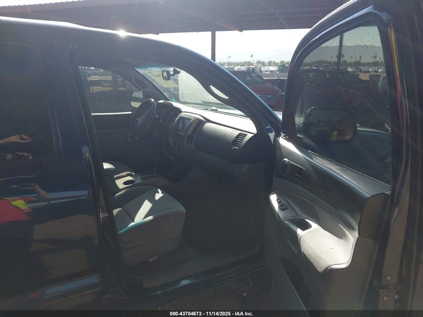5TEMU52N55Z106639 2005 TOYOTA TACOMA photo no. 5