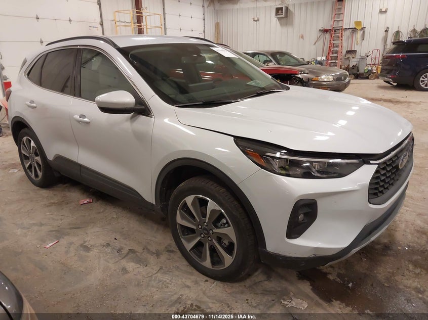 FORD ESCAPE PLATINUM