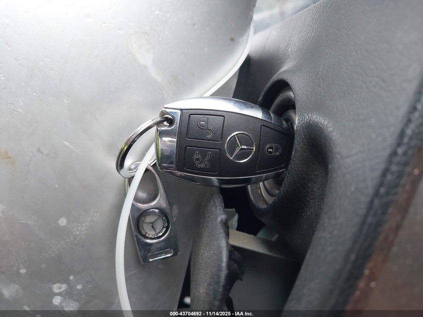 1998 Mercedes-Benz C 230 VIN: WDBHA23G4WA617309 Lot: 43704692