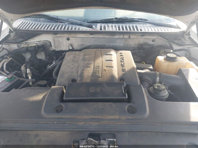 2008 Lincoln Navigator VIN: 5LMFU275X8LJ02212 Lot: 43704712