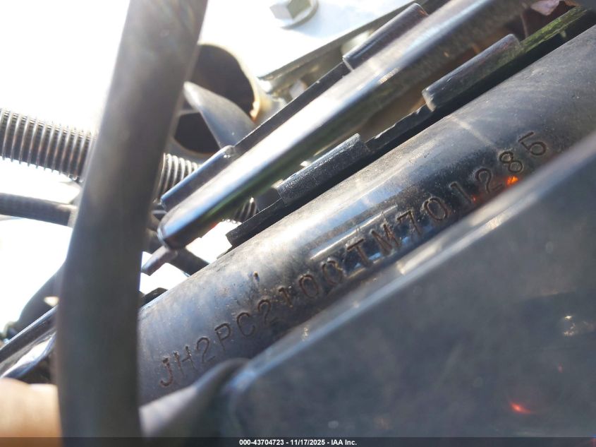 1996 Honda Vt600 C VIN: JH2PC2100TM701285 Lot: 43704723