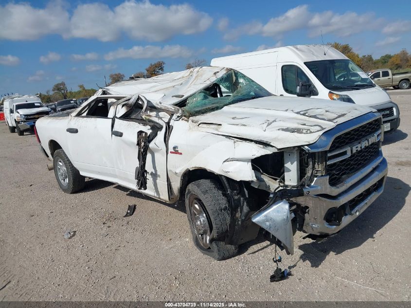 RAM 2500 TRADESMAN 4X4 6 4 BOX