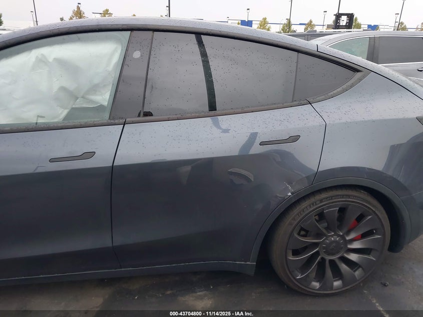 2023 Tesla Model Y Performance Dual Motor All-Wheel Drive VIN: 7SAYGDEF2PF941631 Lot: 43704800