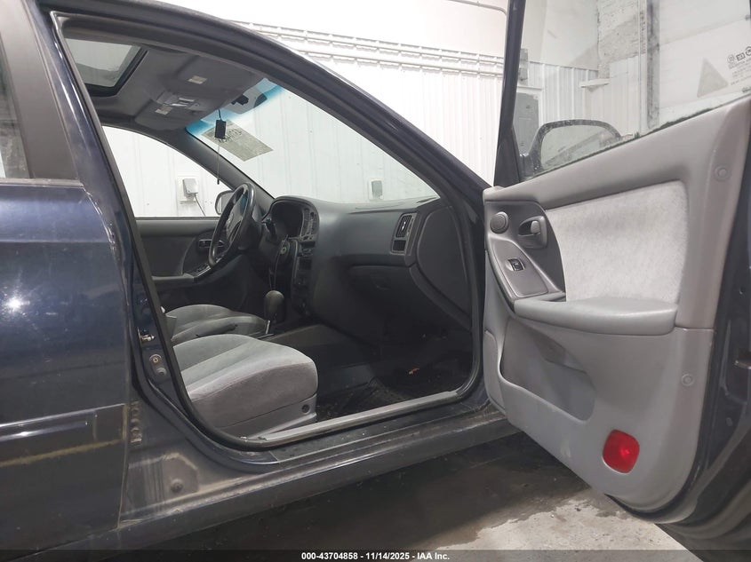 KMHDN46D44U895992 2004 HYUNDAI ELANTRA photo no. 5