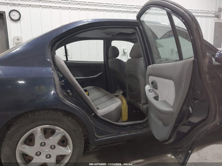 KMHDN46D44U895992 2004 HYUNDAI ELANTRA photo no. 8