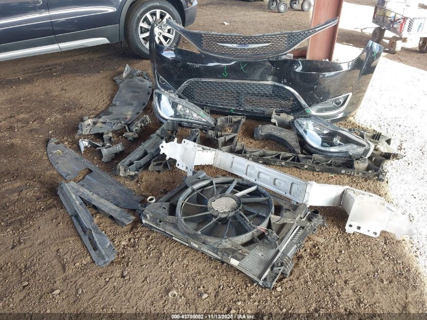 2020 Chrysler Pacifica Limited VIN: 2C4RC1GG6LR107331 Lot: 43705002