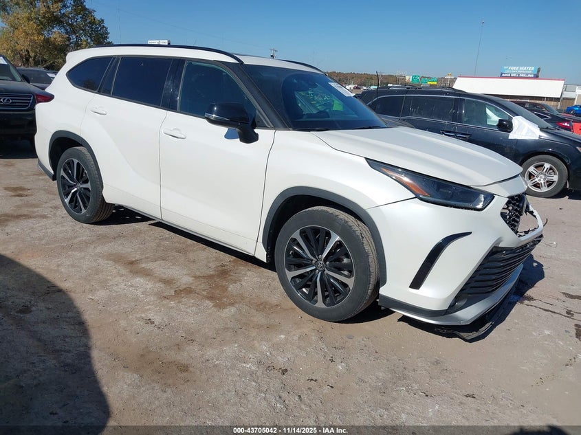 TOYOTA HIGHLANDER XSE