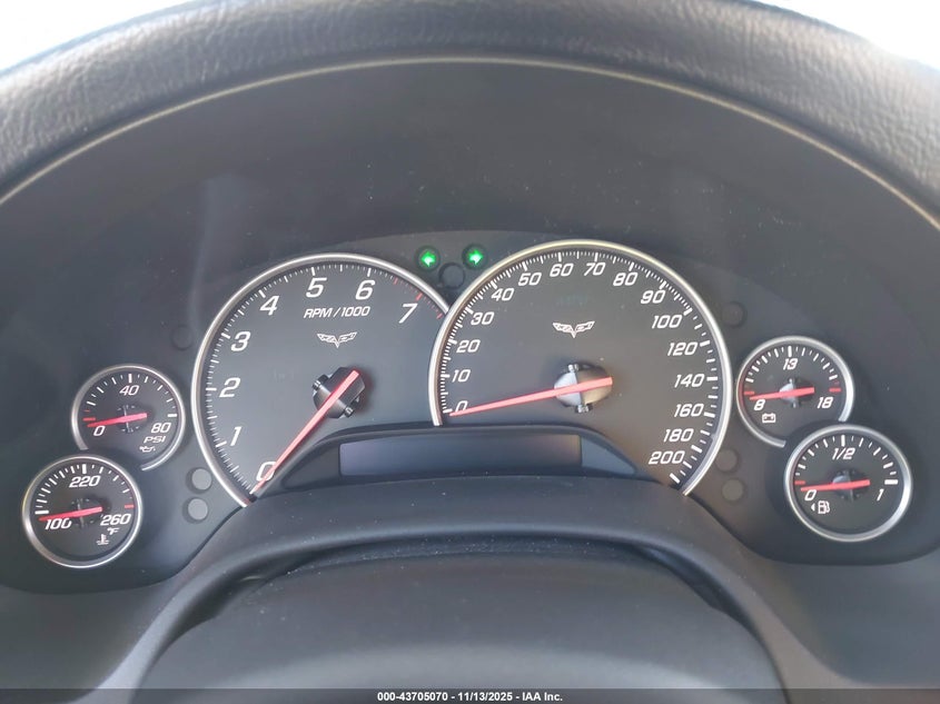 2005 Chevrolet Corvette VIN: 1G1YY24U255115884 Lot: 43705070