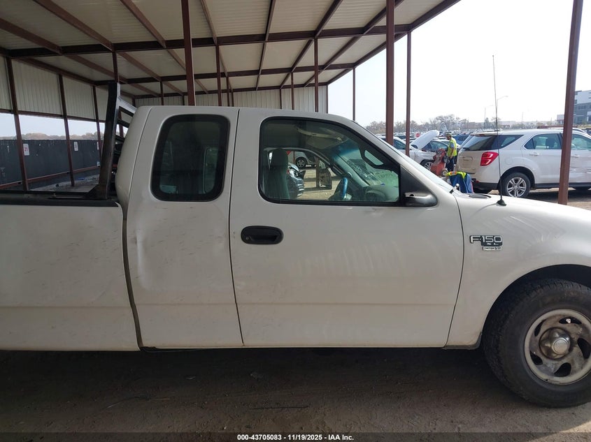 2000 Ford F-150 Lariat/Work Series/Xl/Xlt VIN: 1FTRX17W2YKB10745 Lot: 43705083