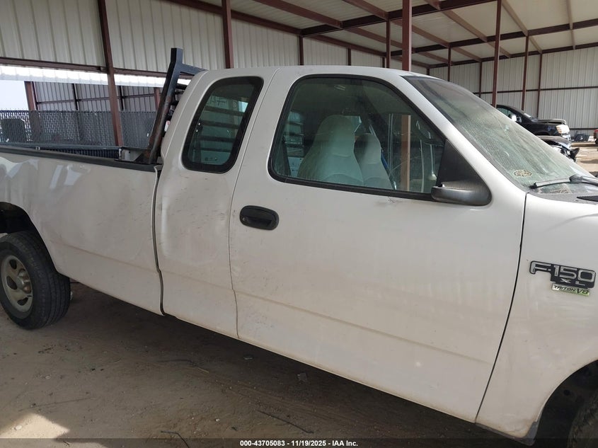 2000 Ford F-150 Lariat/Work Series/Xl/Xlt VIN: 1FTRX17W2YKB10745 Lot: 43705083