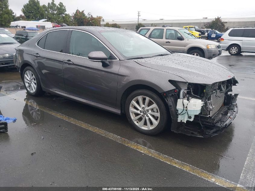 TOYOTA CAMRY LE