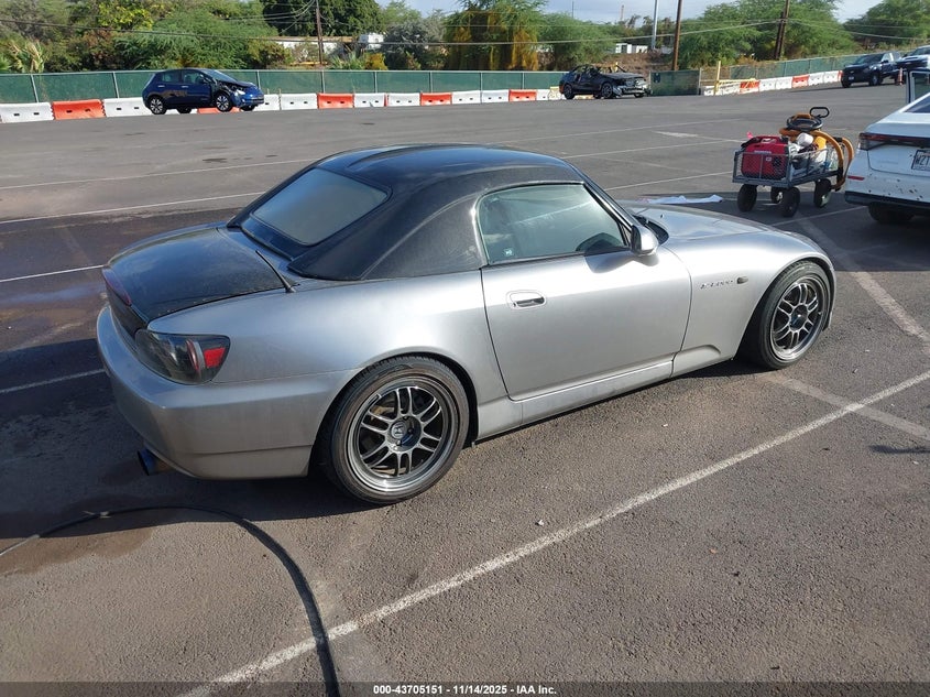 JHMAP21465S000026 2005 HONDA S2000 photo no. 4