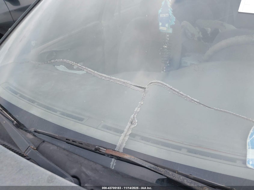 1998 Mazda 626 Dx/Lx VIN: 1YVGF22C3W5772322 Lot: 43705183