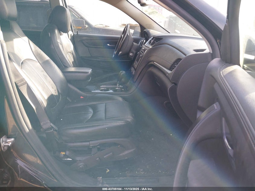 1GNKRHKD9GJ255996 2016 CHEVROLET TRAVERSE photo no. 5