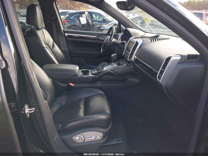 WP1AF2A29DLA22435 2013 PORSCHE CAYENNE photo no. 5