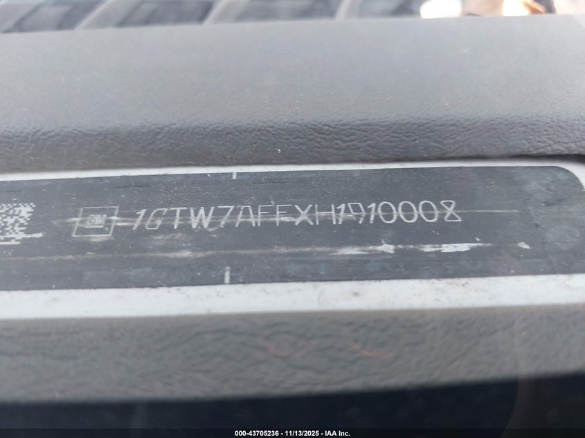 2017 GMC Savana 2500 Work Van VIN: 1GTW7AFFXH1910008 Lot: 43705236