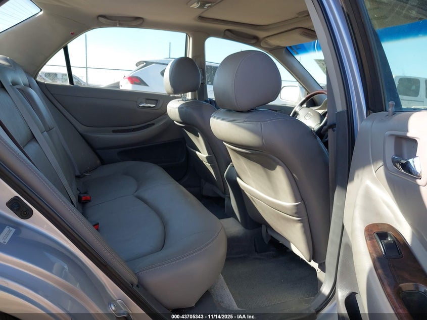 1HGCG16582A009982 2002 HONDA ACCORD photo no. 8
