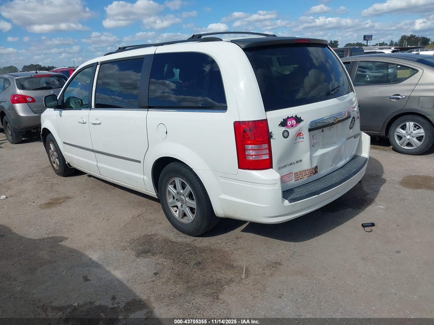 2A4RR5D10AR414040 2010 CHRYSLER TOWN & COUNTRY photo no. 3