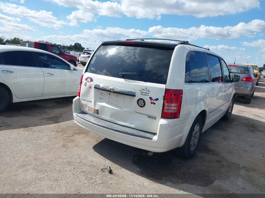 2A4RR5D10AR414040 2010 CHRYSLER TOWN & COUNTRY photo no. 4