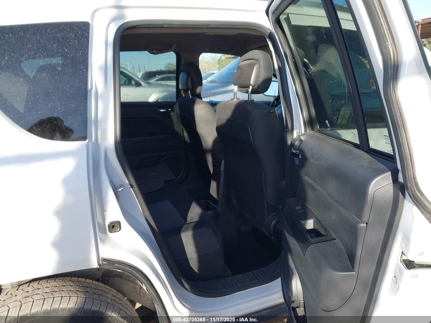 2014 Jeep Compass Sport VIN: 1C4NJCBA7ED777849 Lot: 43705365