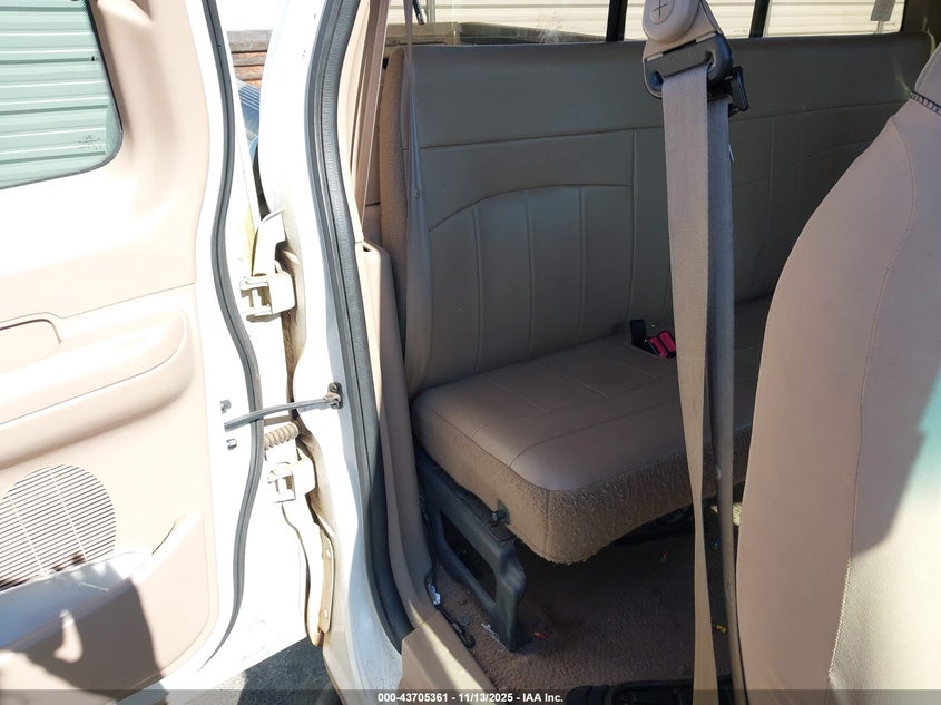 1999 Ford F-150 Lariat/Xl/Xlt VIN: 2FTRX07W2XCA60118 Lot: 43705361