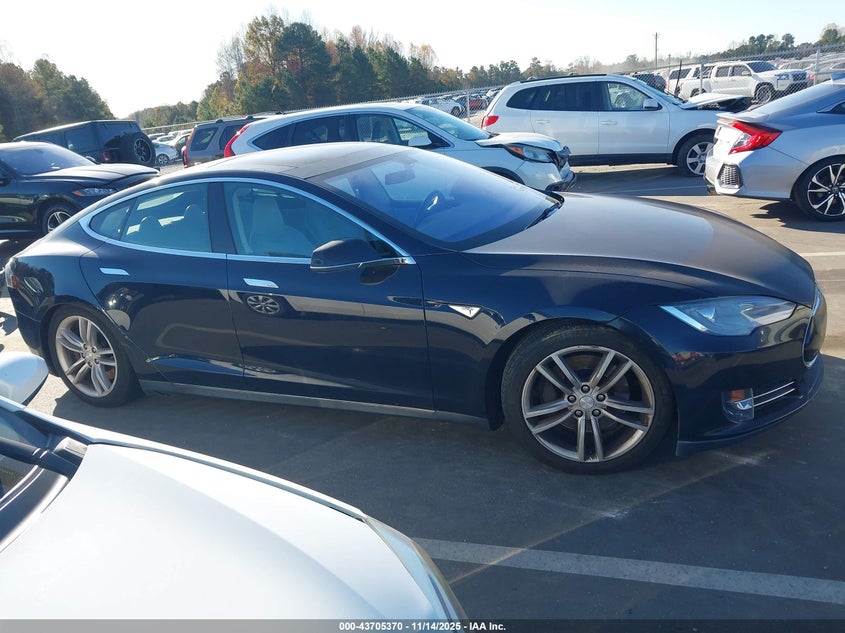2012 Tesla Model S Performance/Signature Performance VIN: 5YJSA1DP9CFP01533 Lot: 43705370
