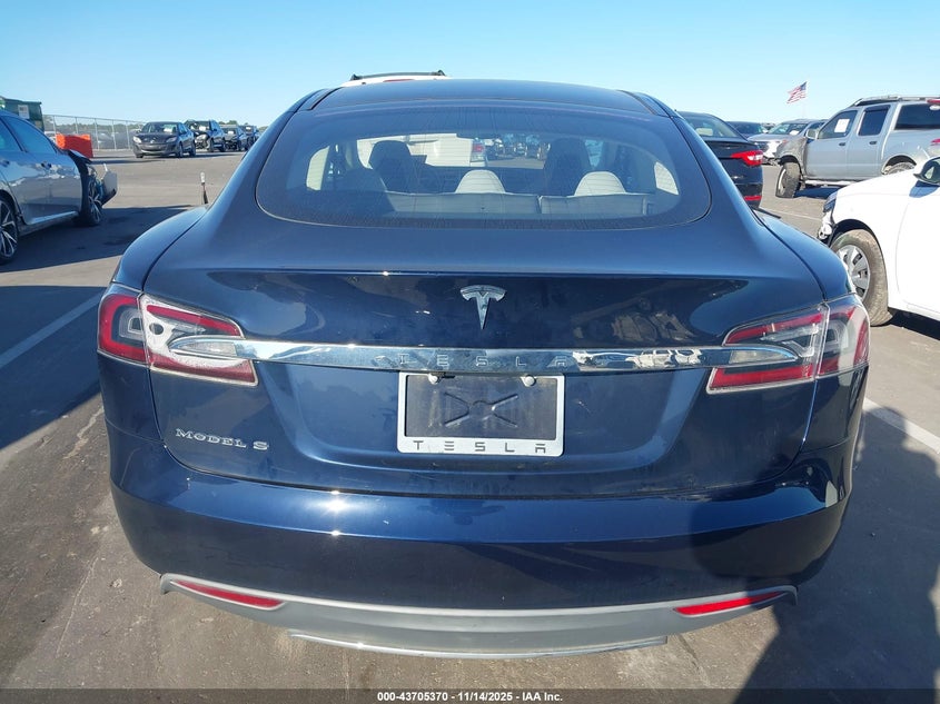 2012 Tesla Model S Performance/Signature Performance VIN: 5YJSA1DP9CFP01533 Lot: 43705370