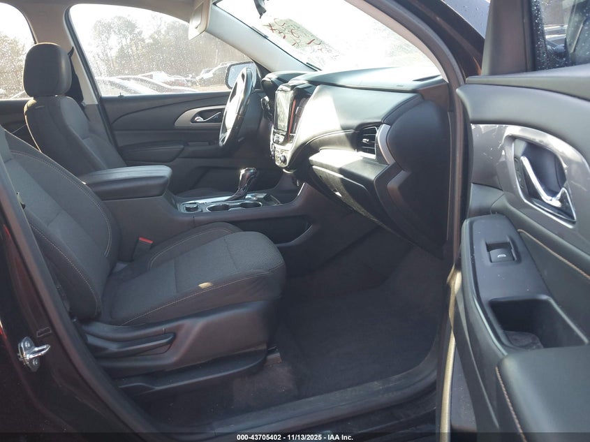 1GNERGKWXJJ124205 2018 CHEVROLET TRAVERSE photo no. 5