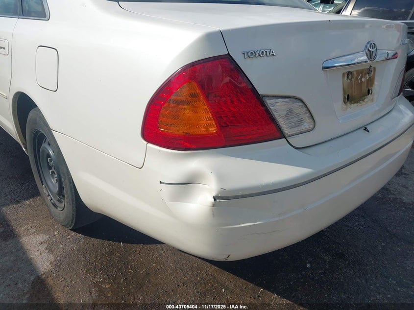 4T1BF28B5YU083983 2000 TOYOTA AVALON photo no. 11