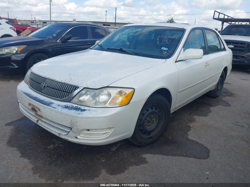 4T1BF28B5YU083983 2000 TOYOTA AVALON photo no. 2