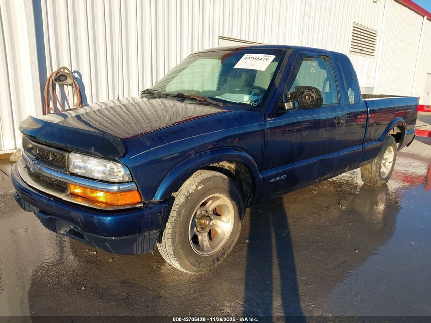 1GCCS1948Y8138191 2000 CHEVROLET S-10 PICKUP photo no. 2