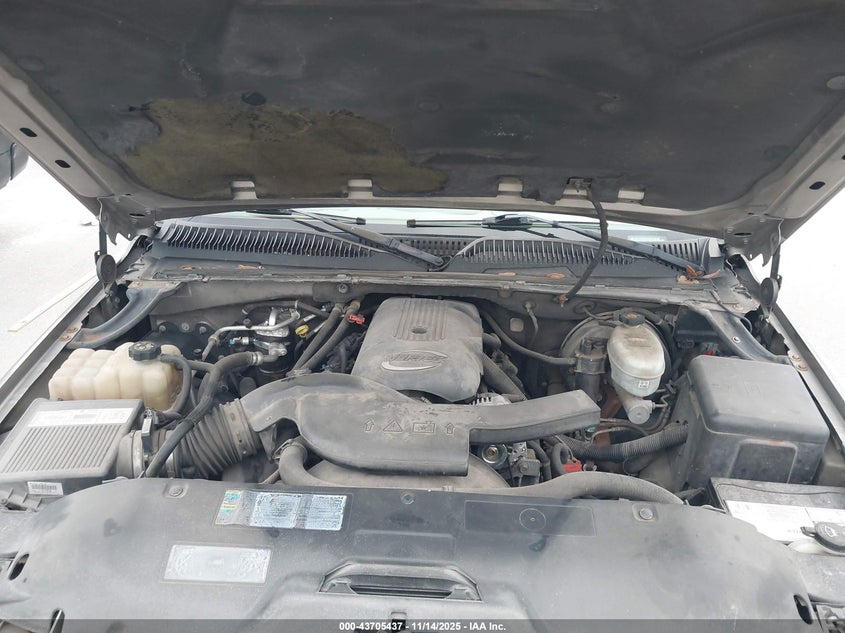 2003 Chevrolet Tahoe Ls VIN: 1GNEC13Z73R170537 Lot: 43705437