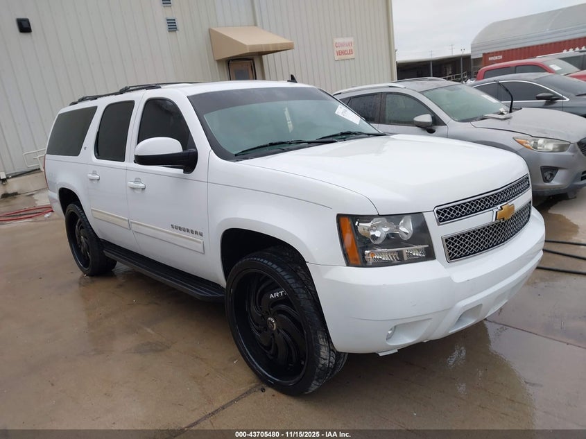 CHEVROLET SUBURBAN LT