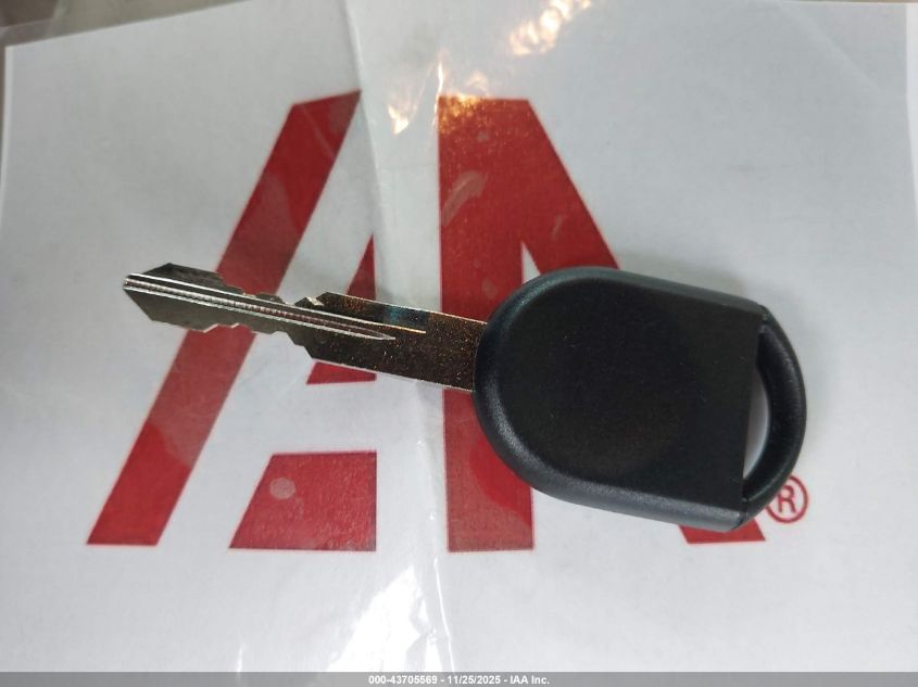 2003 Lincoln Town Car Signature VIN: 1LNHM82W43Y684575 Lot: 43705569