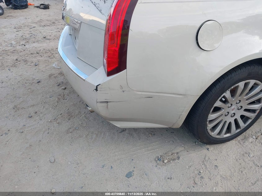 2010 Cadillac Cts Performance Collection VIN: 1G6DJ8EG4A0132444 Lot: 43705640