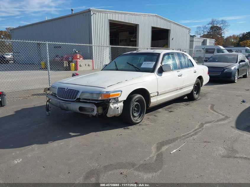 2MELM74W3VX702622 1997 MERCURY GRAND MARQUIS photo no. 2