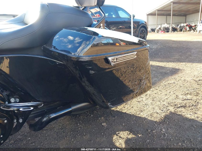 2019 Harley-Davidson Flhx VIN: 1HD1KBC12KB639761 Lot: 43705711