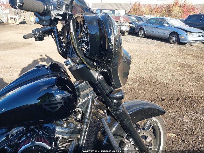 2019 Harley-Davidson Flhx VIN: 1HD1KBC12KB639761 Lot: 43705711