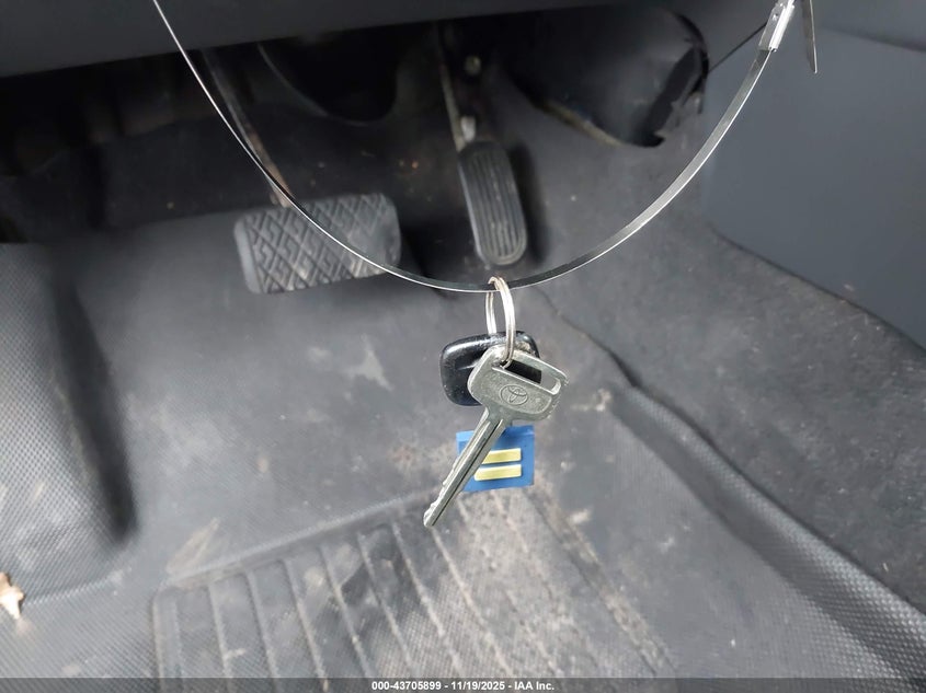 2T1KR32E93C079042 2003 TOYOTA MATRIX photo no. 11