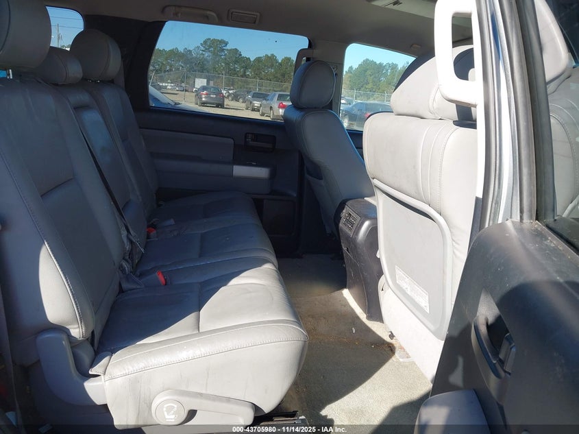 2008 Toyota Sequoia Sr5 5.7L V8 VIN: 5TDZY64AX8S001350 Lot: 43705980