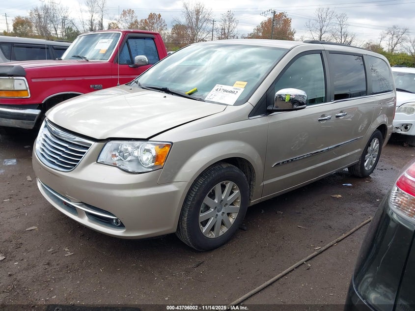 2C4RC1CG5ER279875 2014 CHRYSLER TOWN & COUNTRY photo no. 2