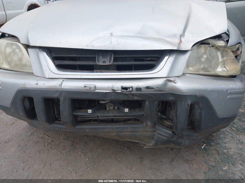 000JHLRD187018851 2001 HONDA CR-V photo no. 6