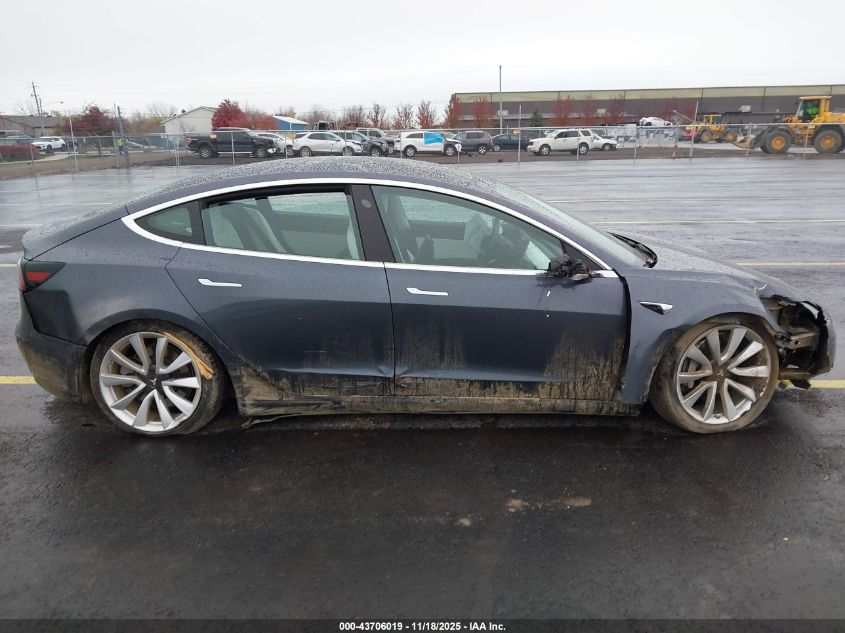 2019 Tesla Model 3 Long Range/Performance VIN: 5YJ3E1EB1KF195724 Lot: 43706019