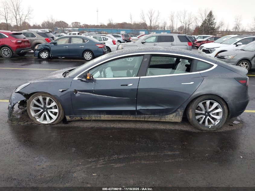 2019 Tesla Model 3 Long Range/Performance VIN: 5YJ3E1EB1KF195724 Lot: 43706019