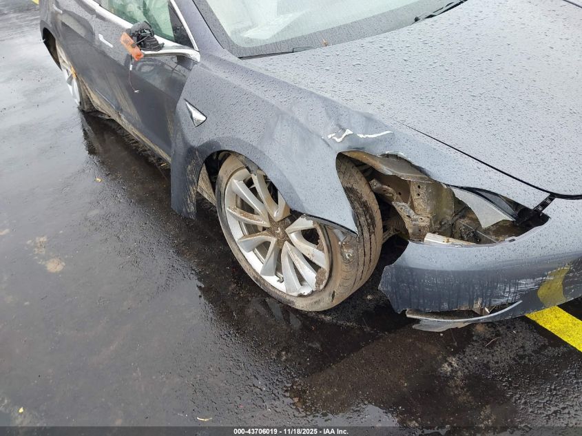 2019 Tesla Model 3 Long Range/Performance VIN: 5YJ3E1EB1KF195724 Lot: 43706019