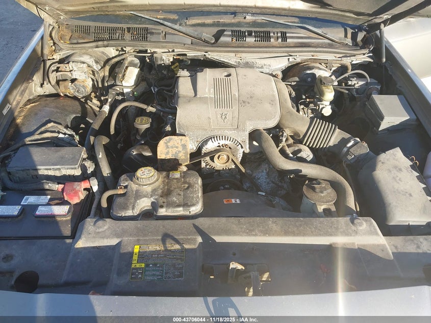 2004 Mercury Grand Marquis Gs VIN: 2MEFM74W34X664918 Lot: 43706044