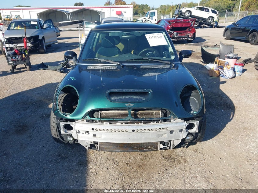 2004 Mini Cooper S VIN: WMWRE33414TD80639 Lot: 43706106