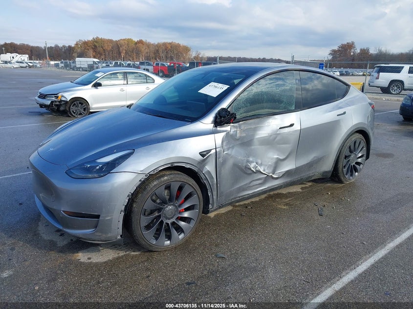 7SAYGDEF4RA308287 2024 TESLA MODEL Y photo no. 2