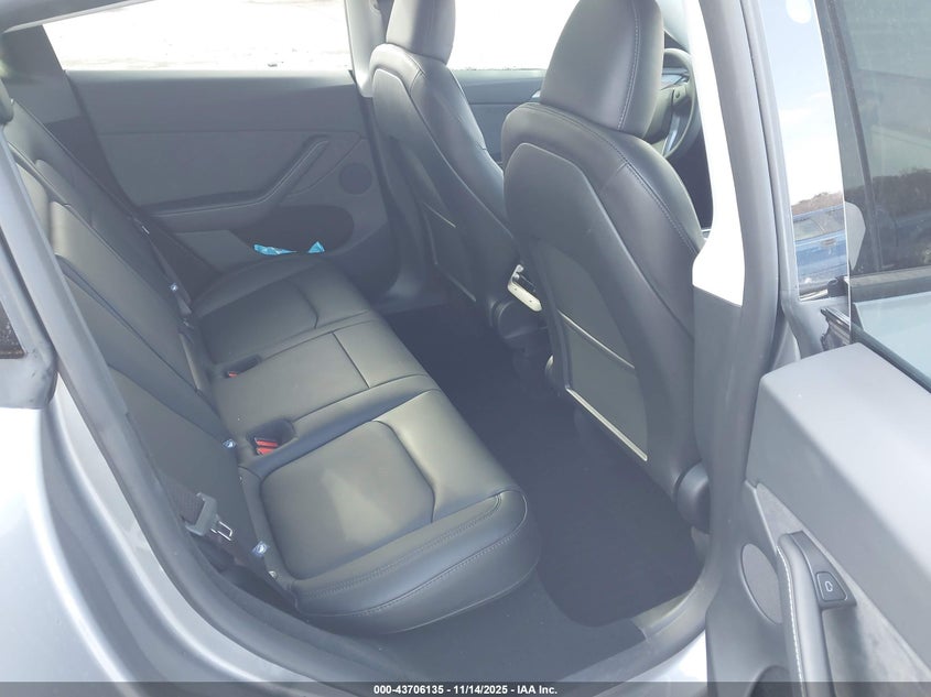 7SAYGDEF4RA308287 2024 TESLA MODEL Y photo no. 8